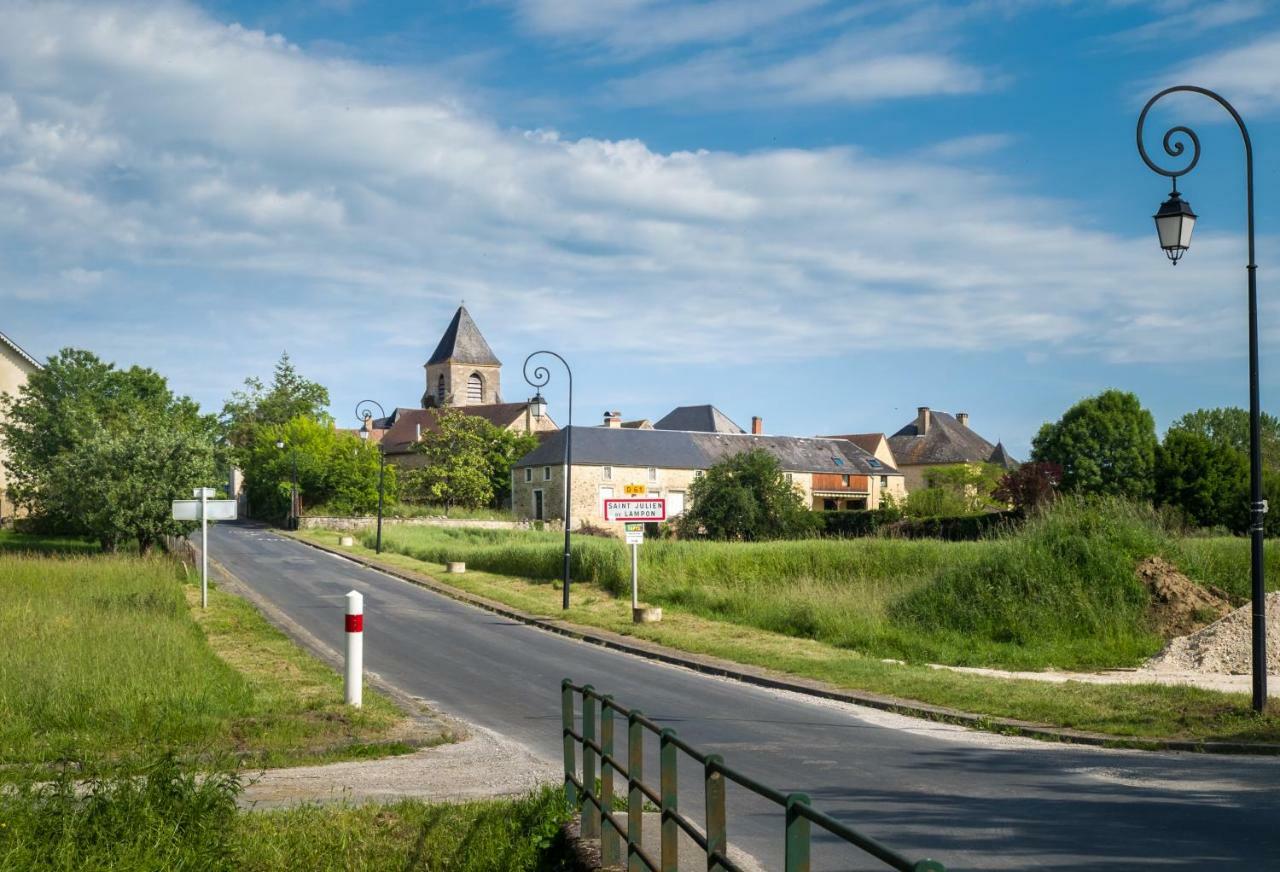 Gite Le Noyer - L'Ancien Vignoble Saint-Julien-de-Lampon Kültér fotó